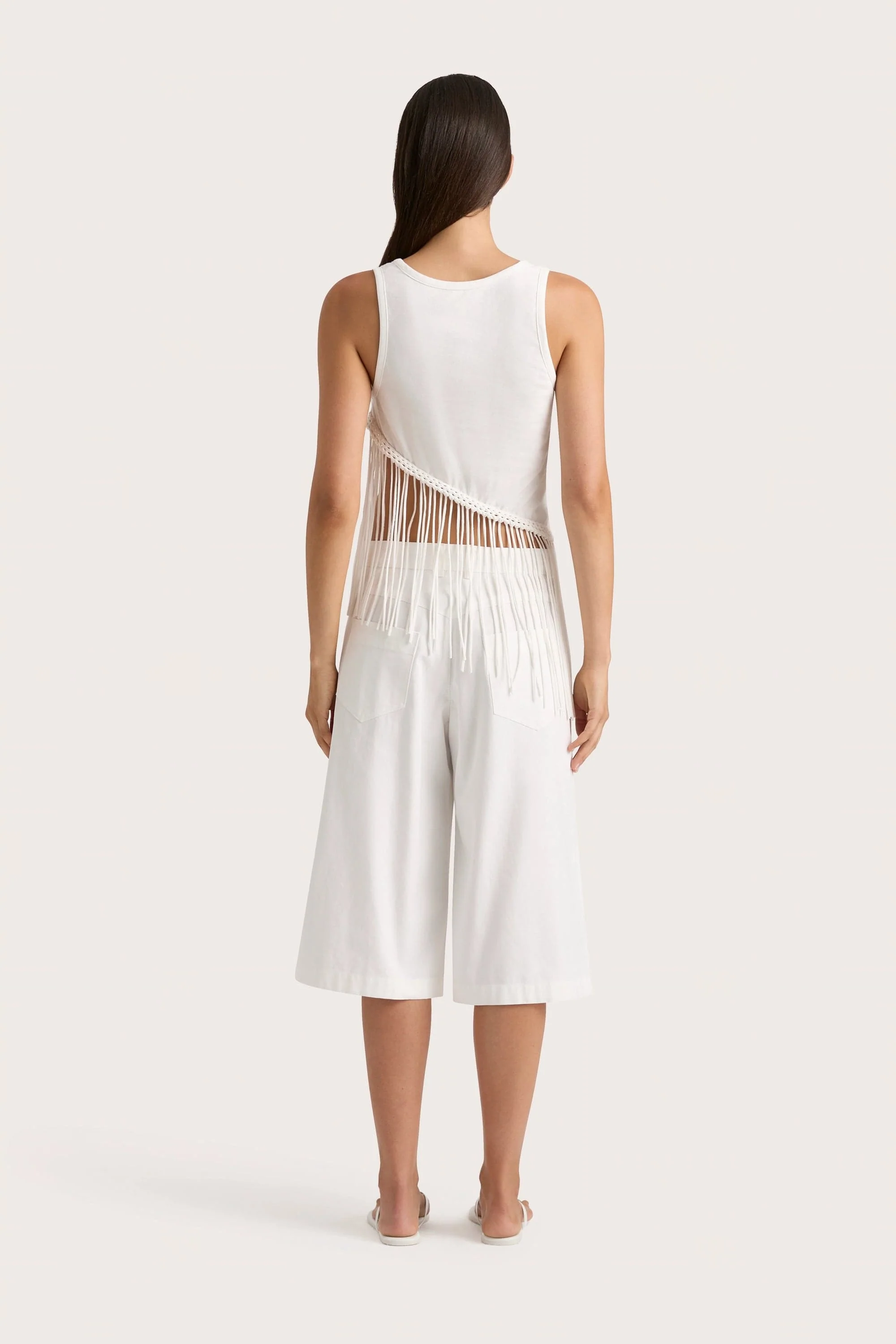 Cassis Short White - Final Sale - Image 5