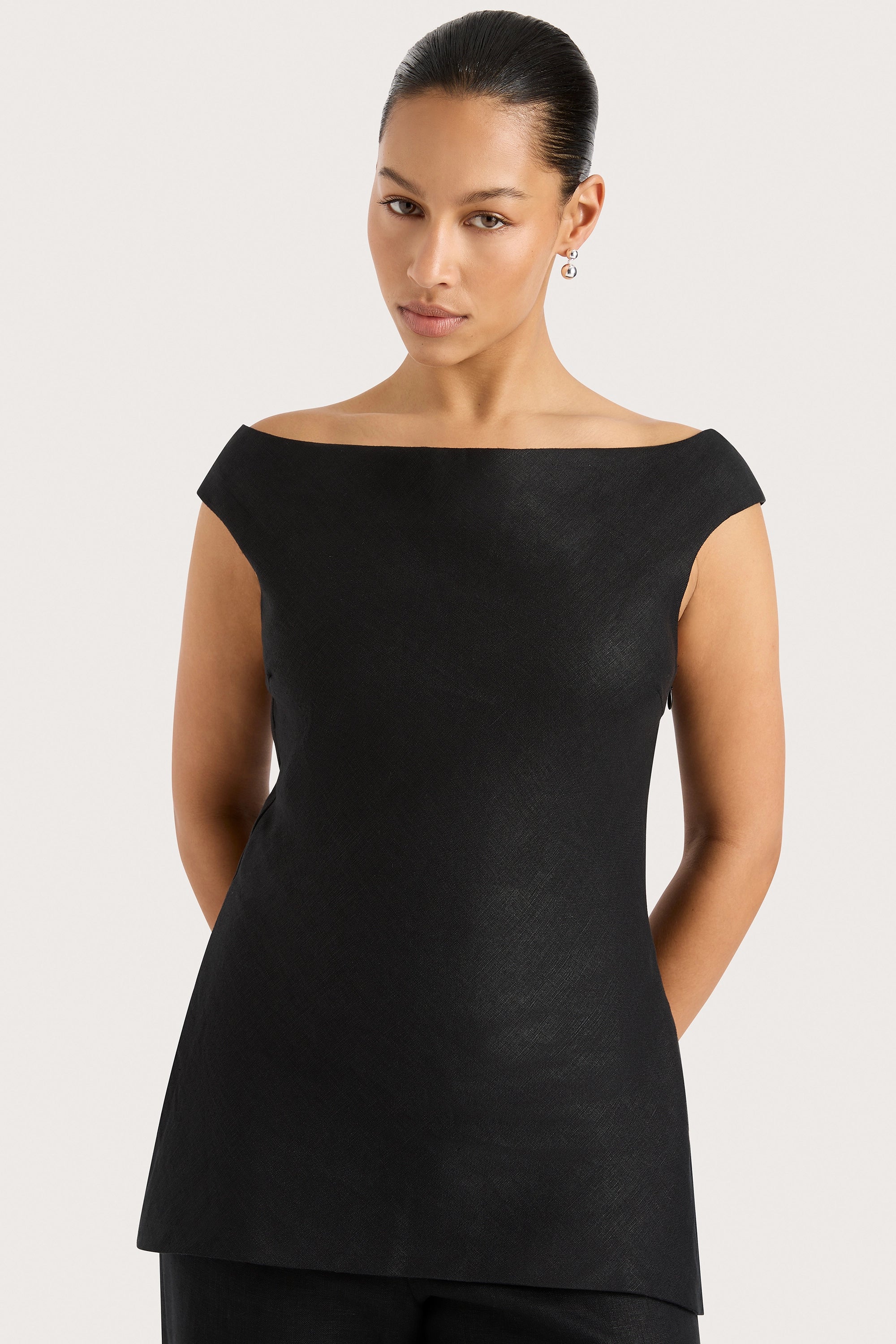 Ilride Top Black - Final Sale - Image 3